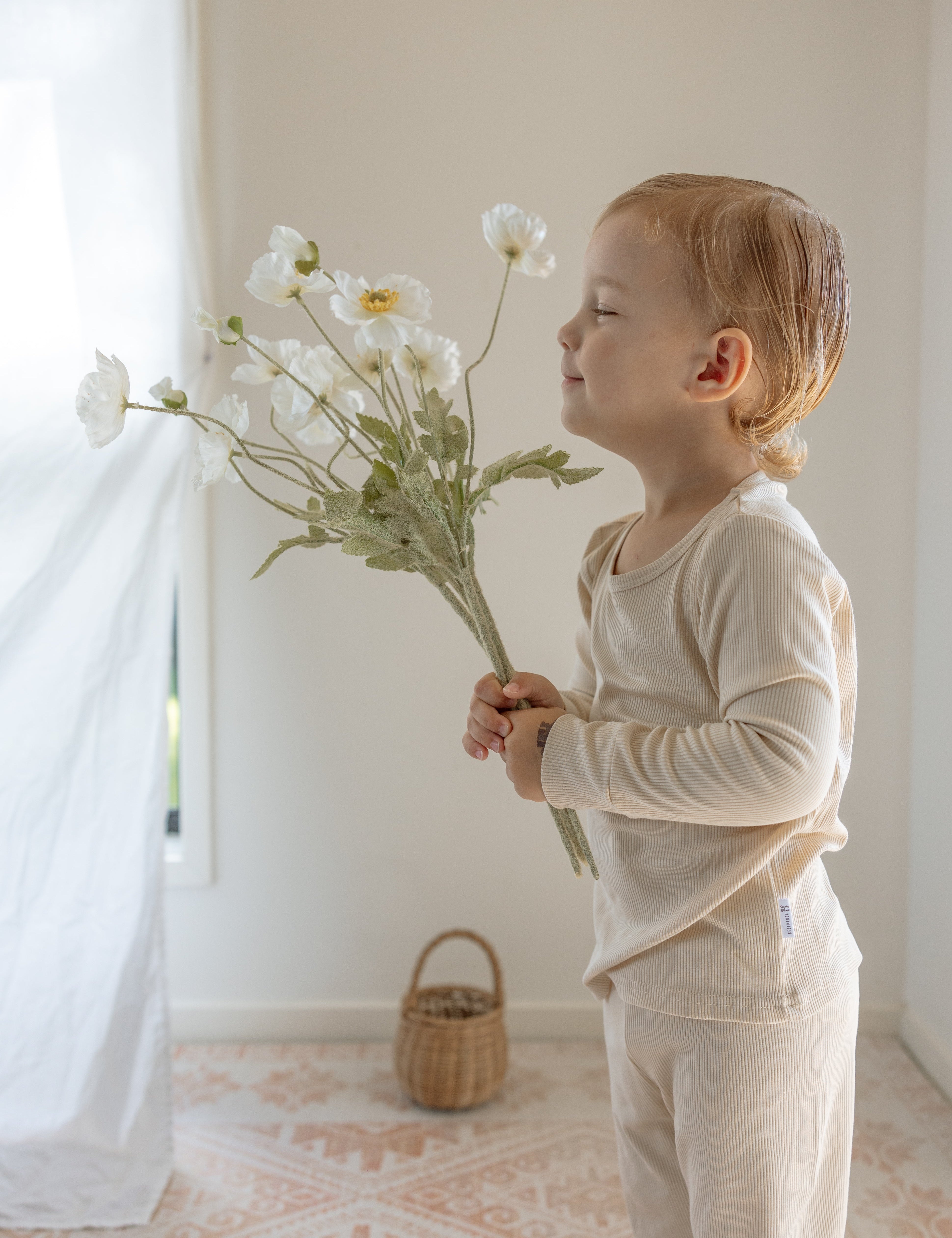 Bamboo Fabric vs. Cotton: The Science Behind Hypoallergenic Sleepwear